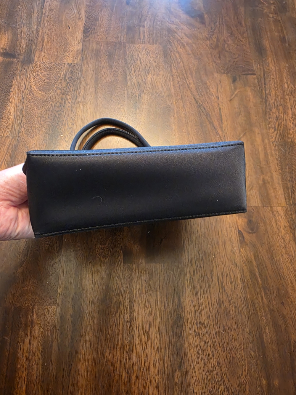 Amanda Smith Black Satin Top-Handle Kiss-Lock Handbag - Picture 6 of 8